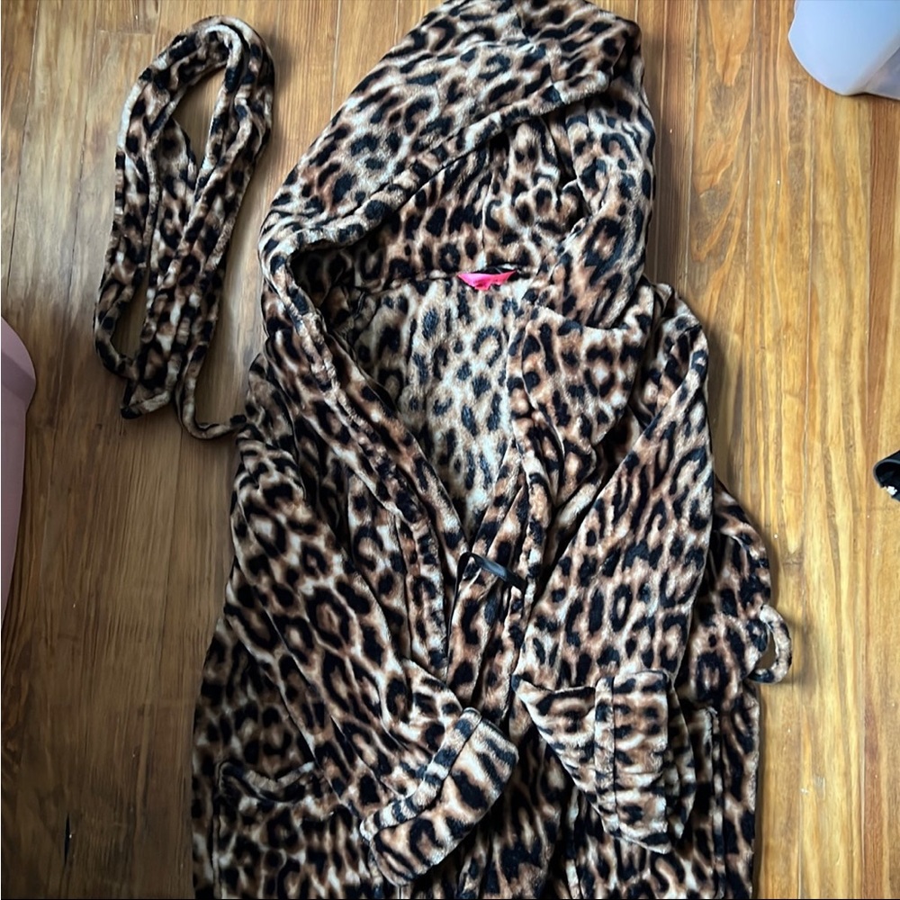 Oversized Betsy Johnson robe
